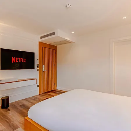 Hotel Dulcet