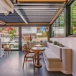 Hotel Dulcet