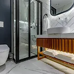 Hotel Dulcet *