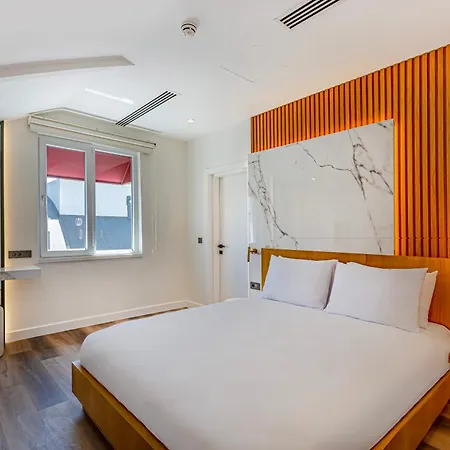 Hotel Dulcet *
